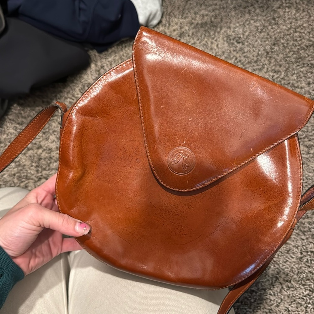 Vintage Ginnie Johansen Round Leather Purse